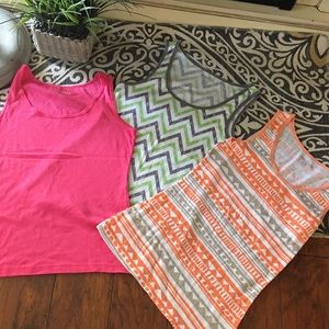 Set of 3 Mix & Co Tanks. New with out tags